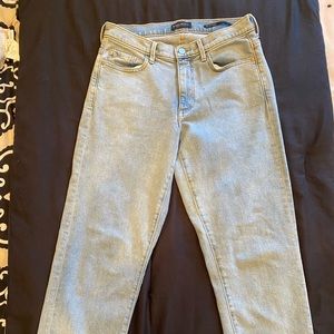 Mid-rise straight jeans